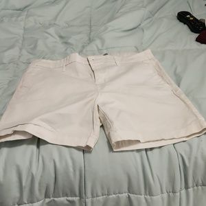 Cream Old Navy shorts